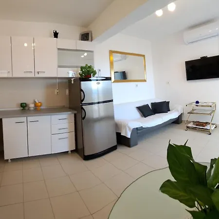 Angie 4 - Marjan Hill Apartamento *