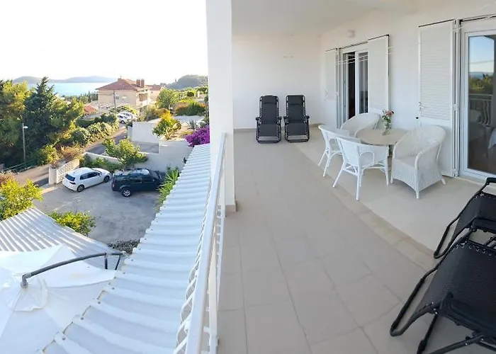 Angie 4 - Marjan Hill * Split